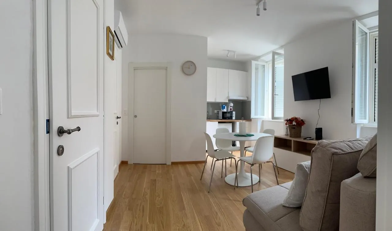 Old Town Apolon Luxury Apartment 스플리트