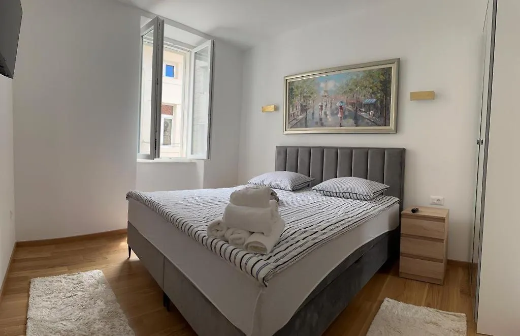 Old Town Apolon Luxury Apartment Split