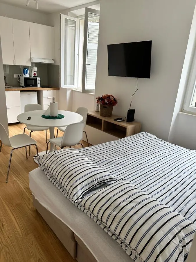 Old Town Apolon Luxury Apartment Split